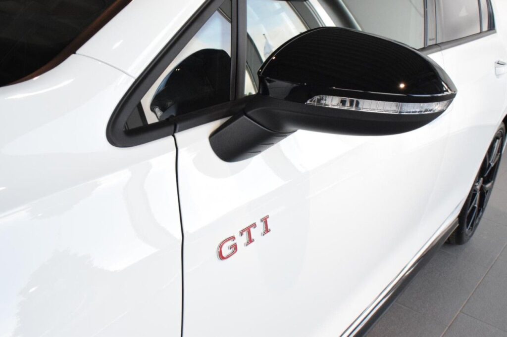 Volkswagen Golf Exposé-Bild 23