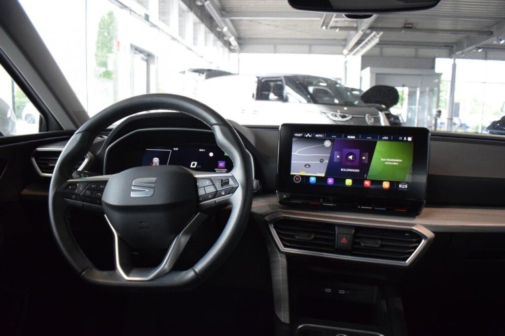 Seat Leon Exposé-Bild 10