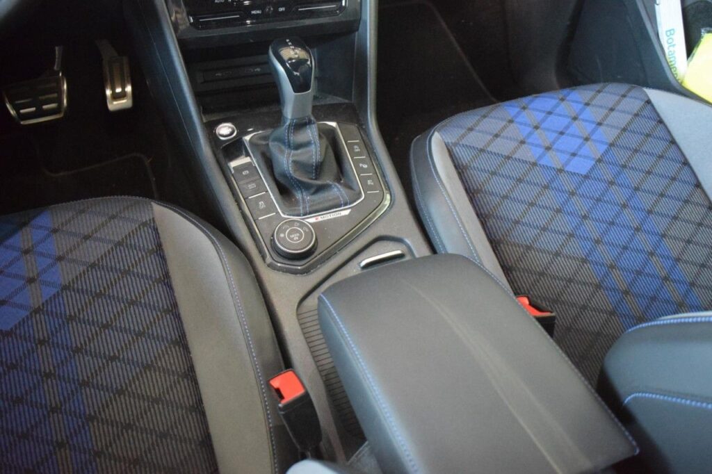 Volkswagen Tiguan Exposé-Bild 11