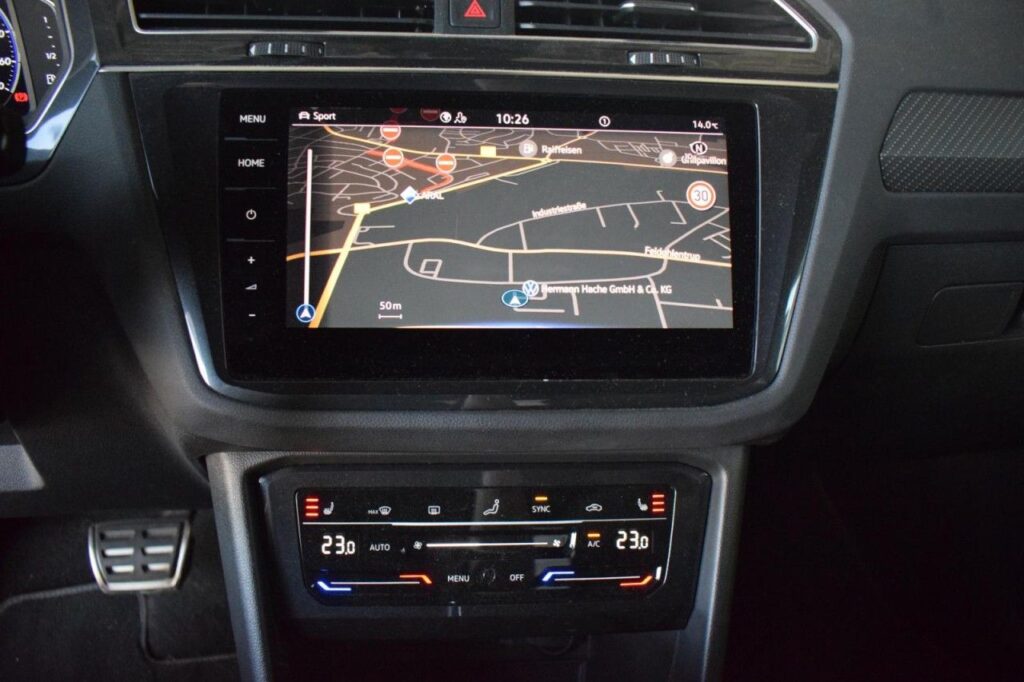 Volkswagen Tiguan Exposé-Bild 12