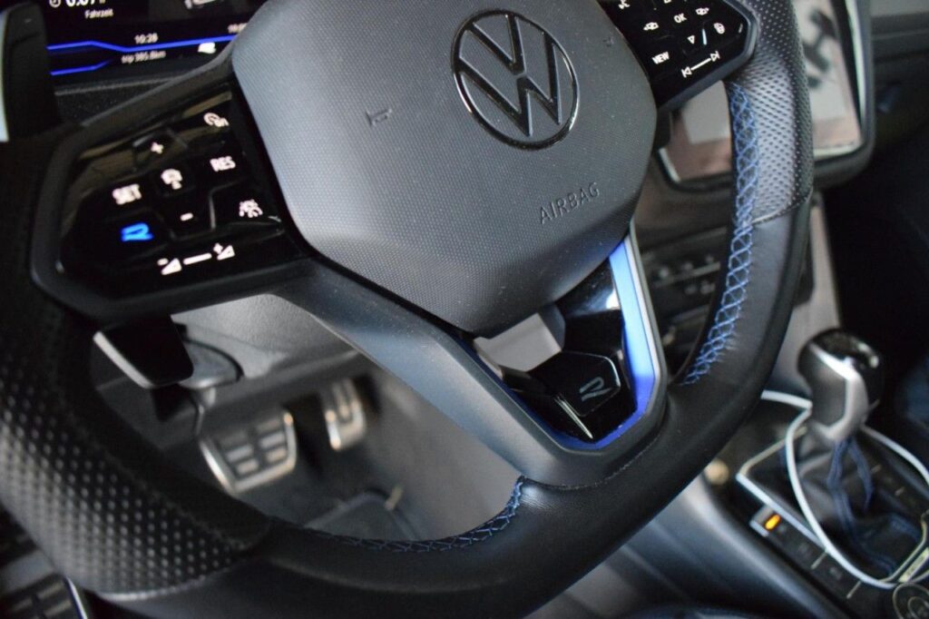 Volkswagen Tiguan Exposé-Bild 15