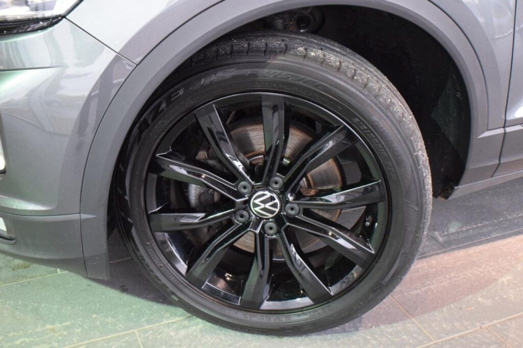 Volkswagen T-Roc Exposé-Bild 16