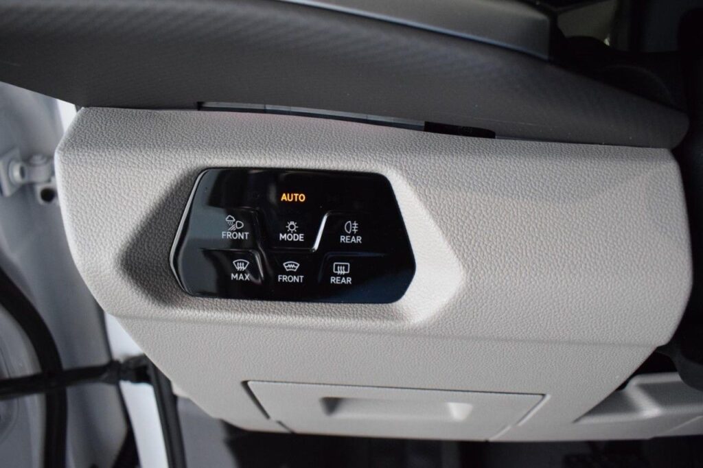 Volkswagen T7 Multivan Exposé-Bild 13