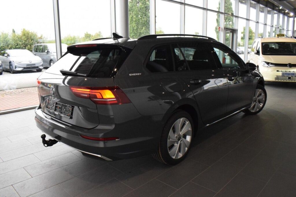 Volkswagen Golf Exposé-Bild 3