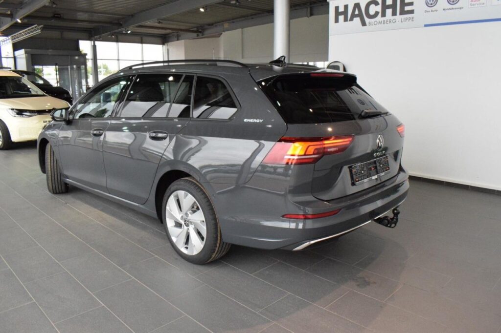 Volkswagen Golf Exposé-Bild 4