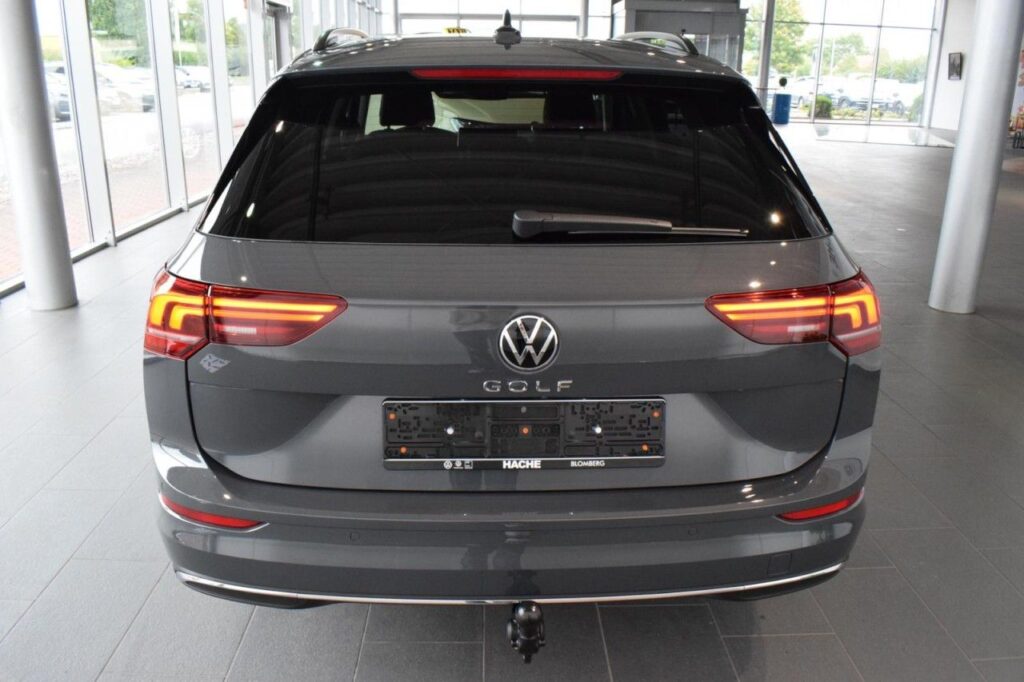 Volkswagen Golf Exposé-Bild 5