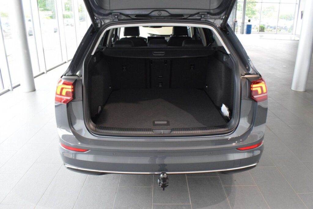 Volkswagen Golf Exposé-Bild 6