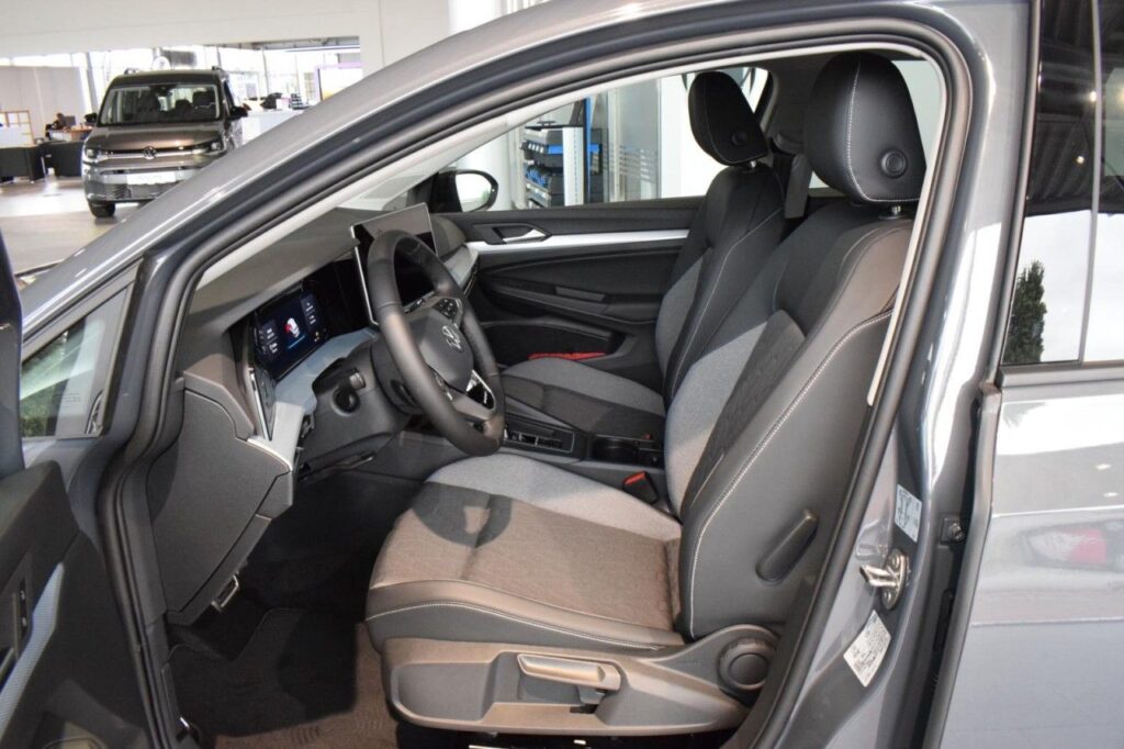 Volkswagen Golf Exposé-Bild 7