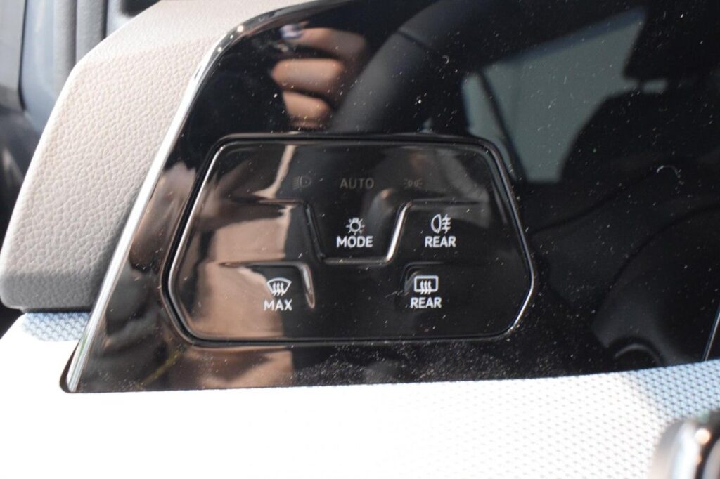 Volkswagen Golf Exposé-Bild 12