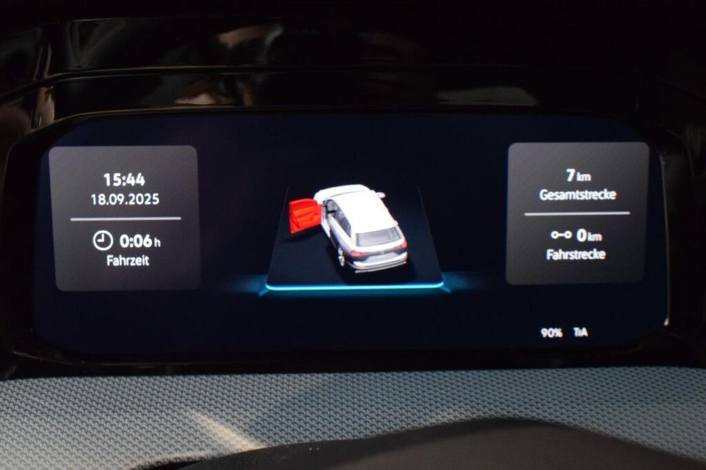 Volkswagen Golf Exposé-Bild 16