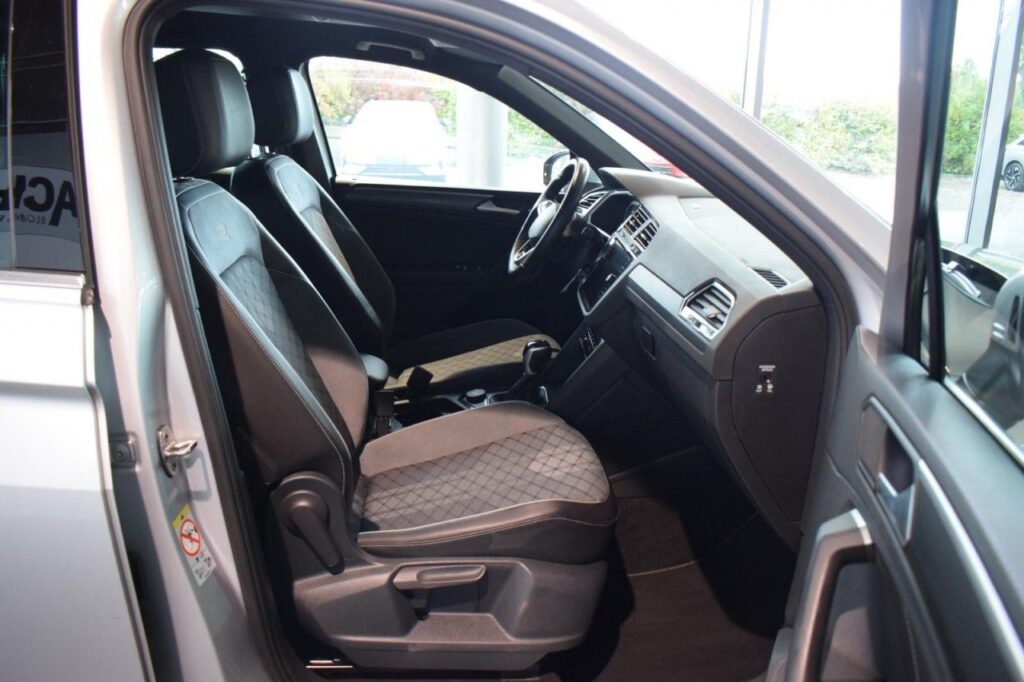 Volkswagen Tiguan Exposé-Bild 9