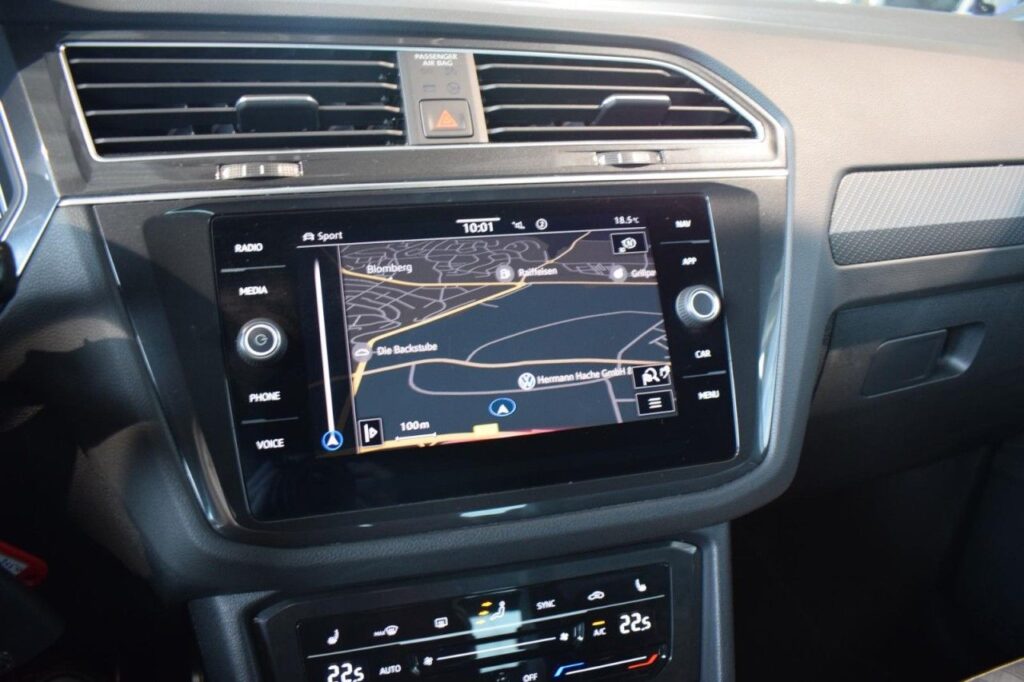 Volkswagen Tiguan Exposé-Bild 15