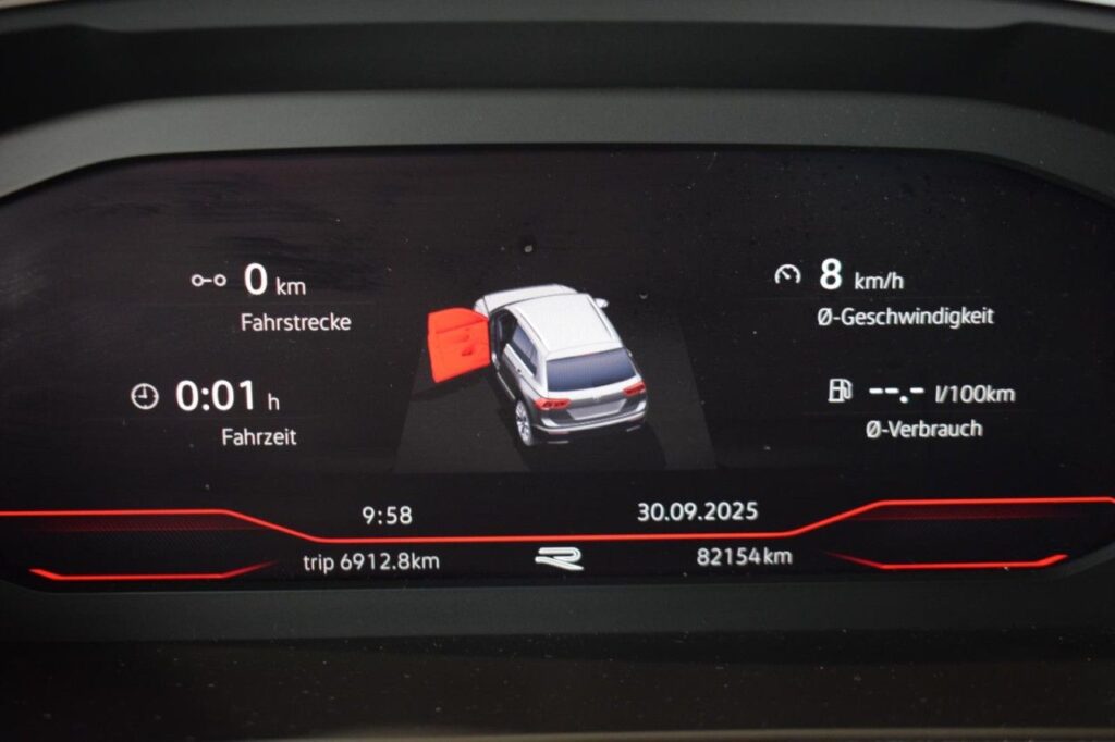 Volkswagen Tiguan Exposé-Bild 16