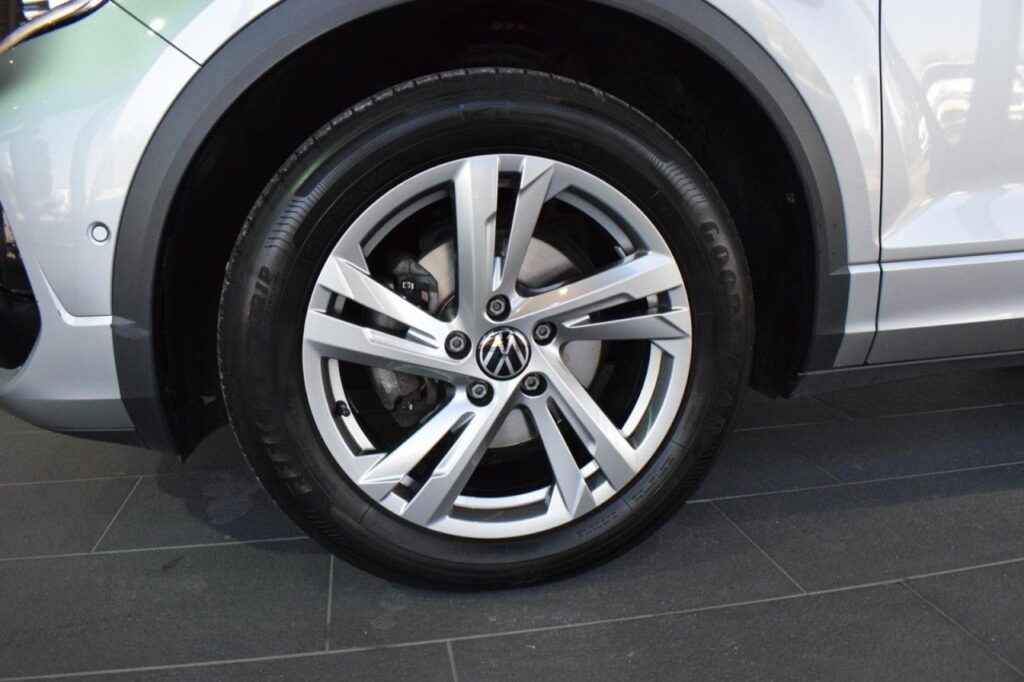 Volkswagen T-Roc Exposé-Bild 17