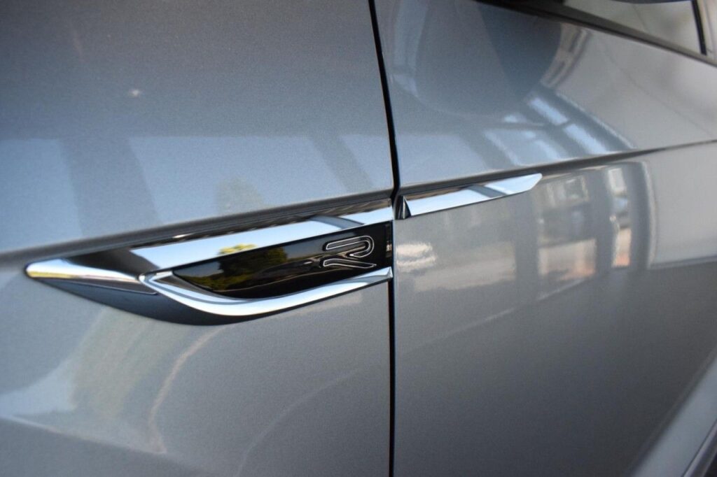 Volkswagen T-Roc Exposé-Bild 18