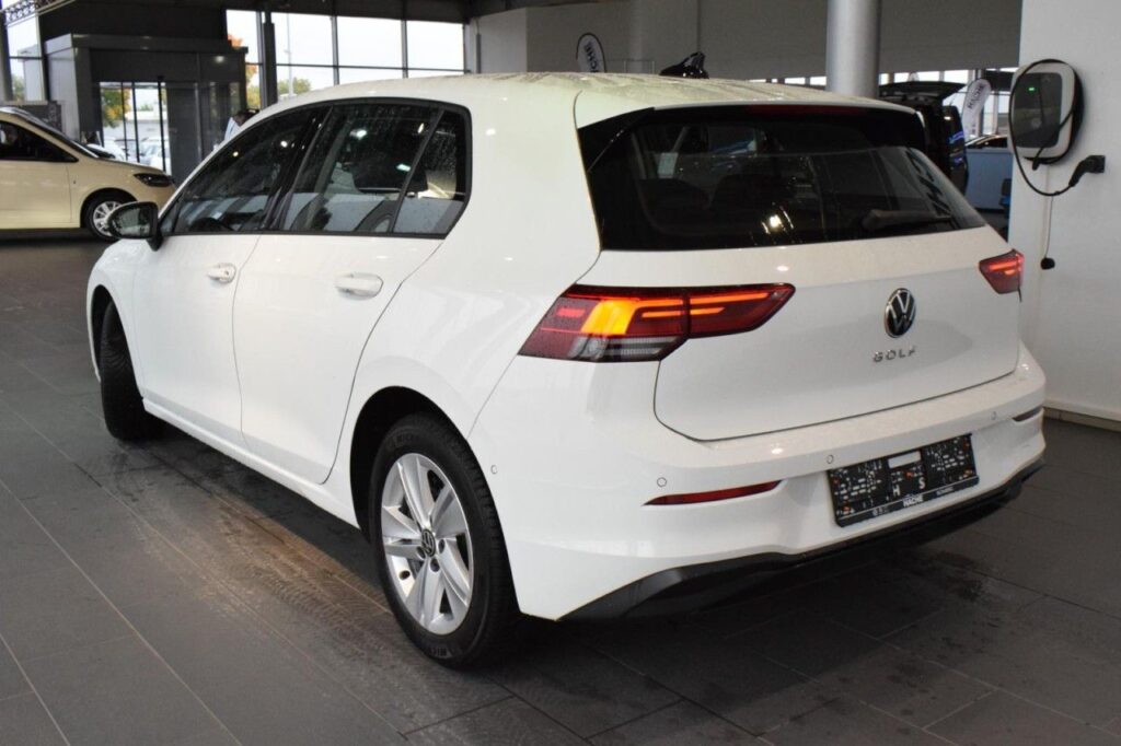 Volkswagen Golf Exposé-Bild 4