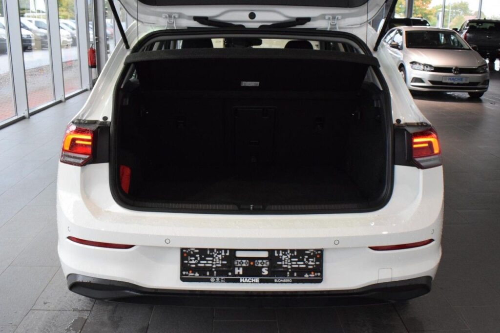 Volkswagen Golf Exposé-Bild 6