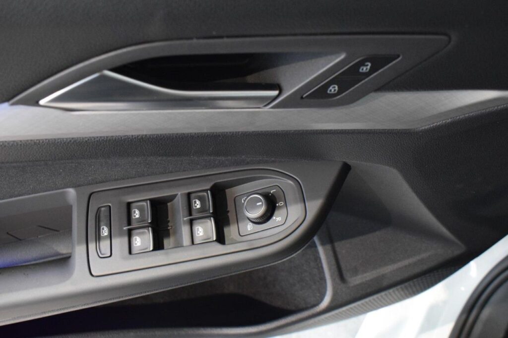 Volkswagen Golf Exposé-Bild 11