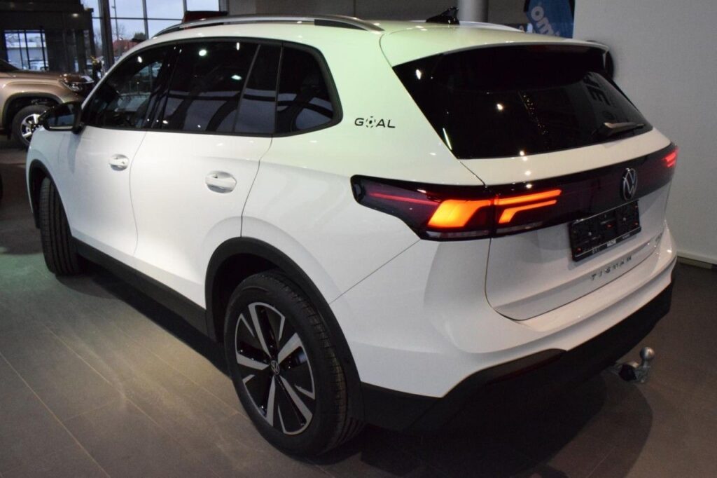 Volkswagen Tiguan Exposé-Bild 4