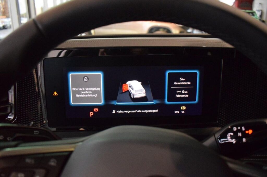 Volkswagen Tiguan Exposé-Bild 12