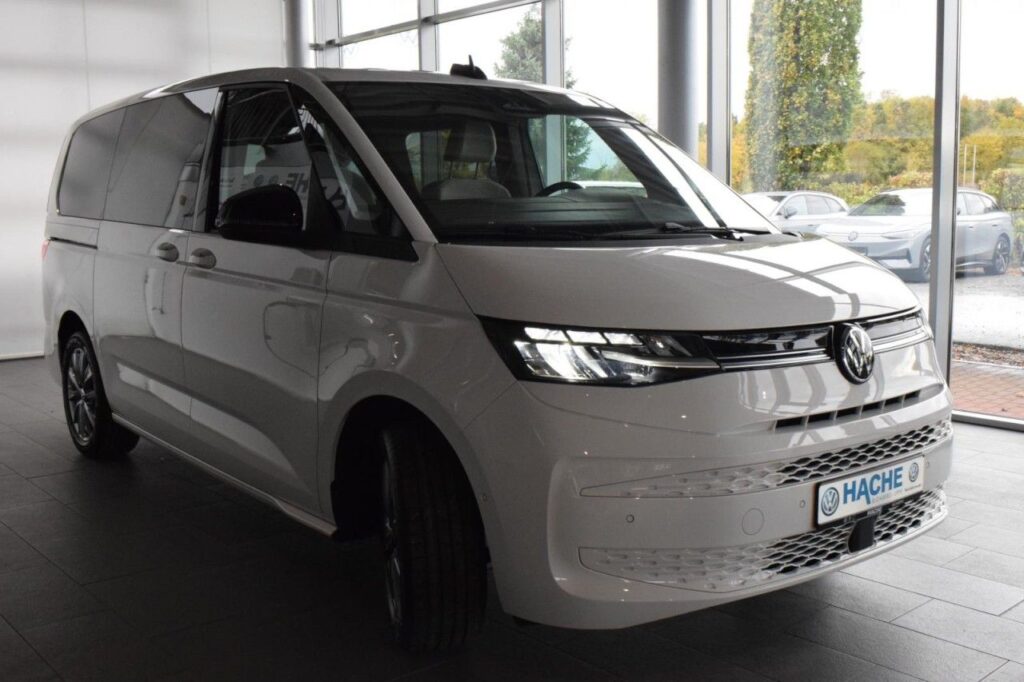 Volkswagen T7 Multivan Exposé-Bild 2