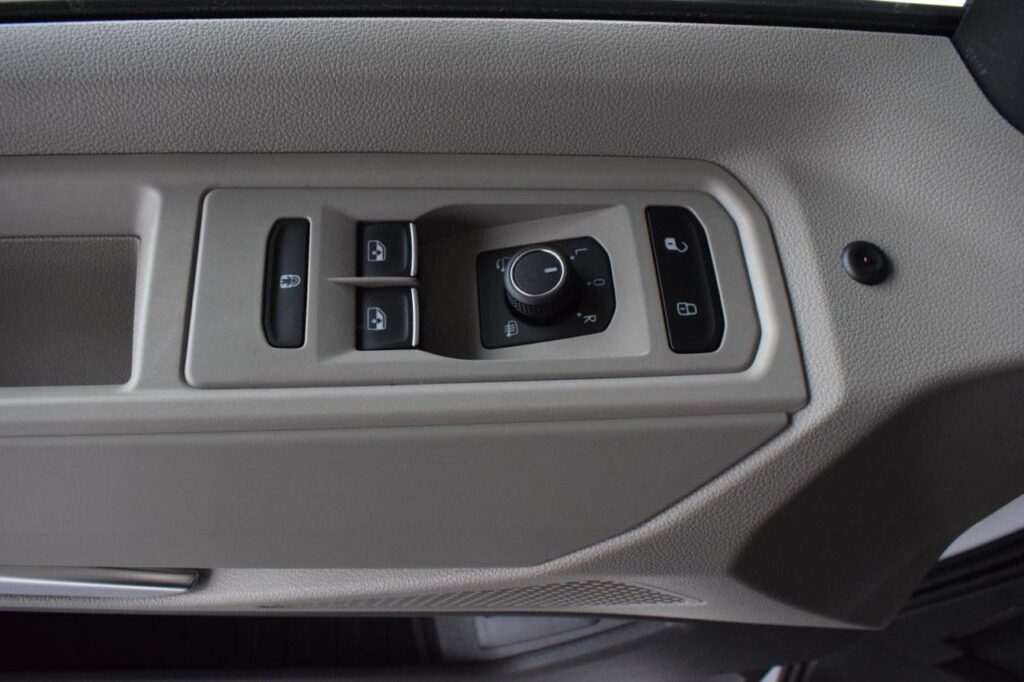 Volkswagen T7 Multivan Exposé-Bild 12