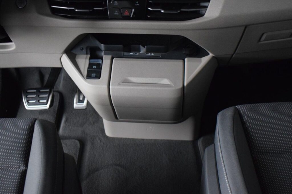 Volkswagen T7 Multivan Exposé-Bild 14