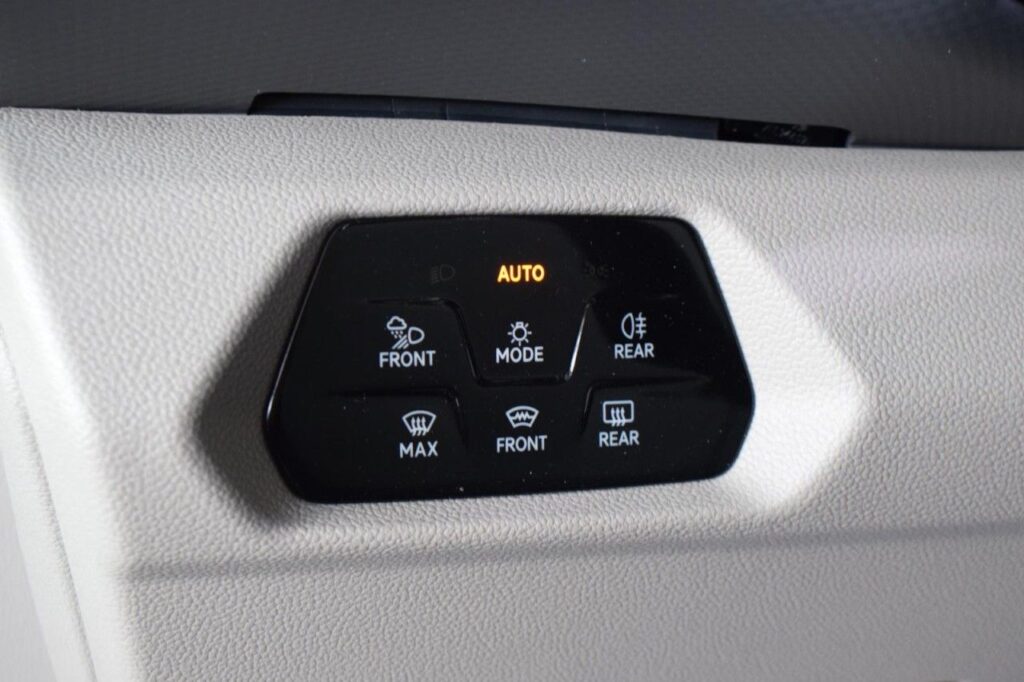 Volkswagen T7 Multivan Exposé-Bild 14