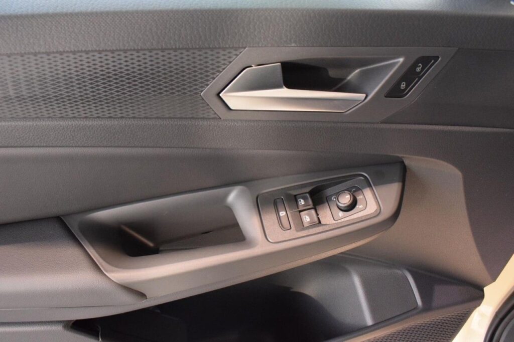 Volkswagen Caddy Exposé-Bild 6