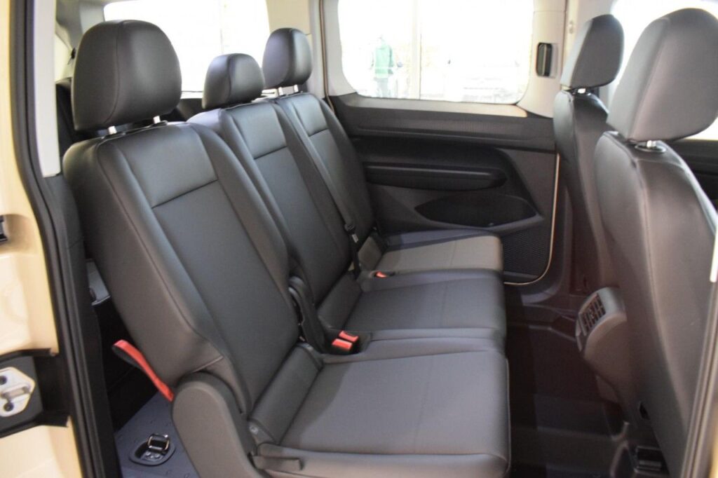 Volkswagen Caddy Exposé-Bild 8