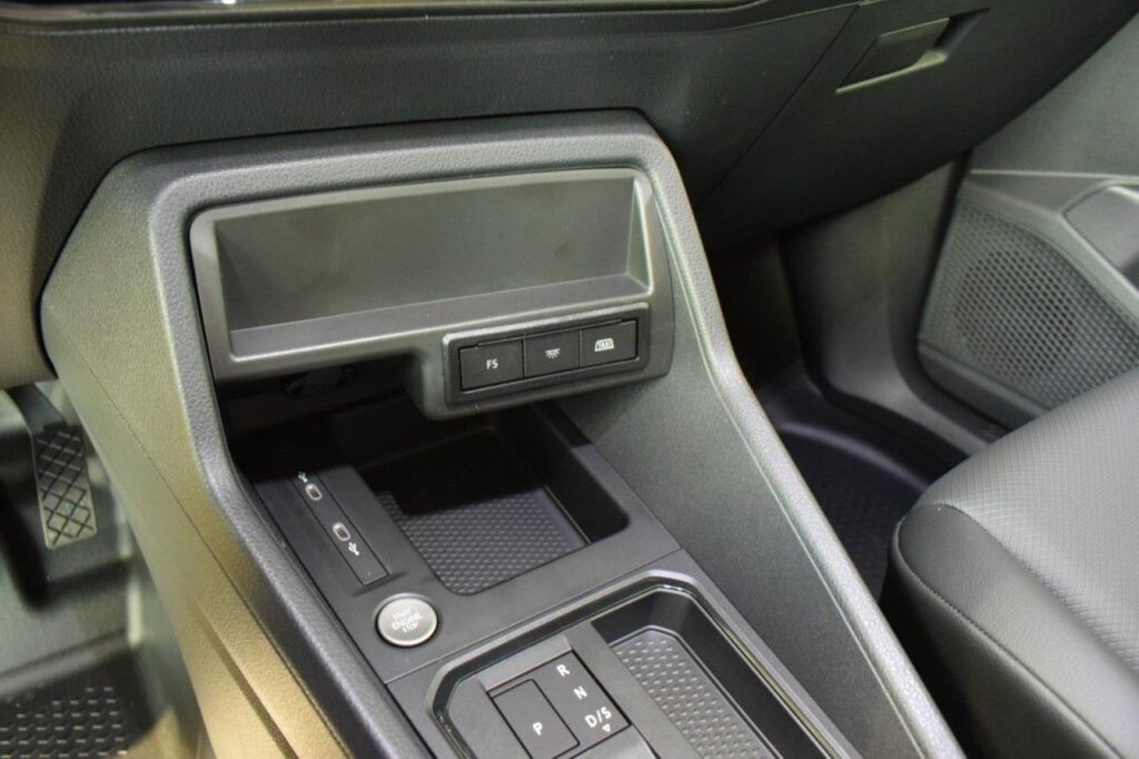 Volkswagen Caddy Exposé-Bild 14