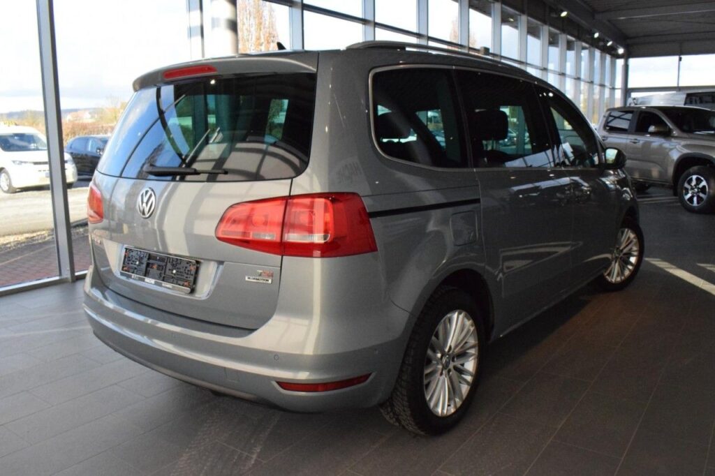 Volkswagen Sharan Exposé-Bild 3