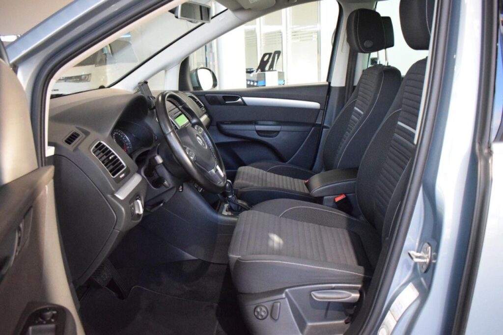 Volkswagen Sharan Exposé-Bild 6