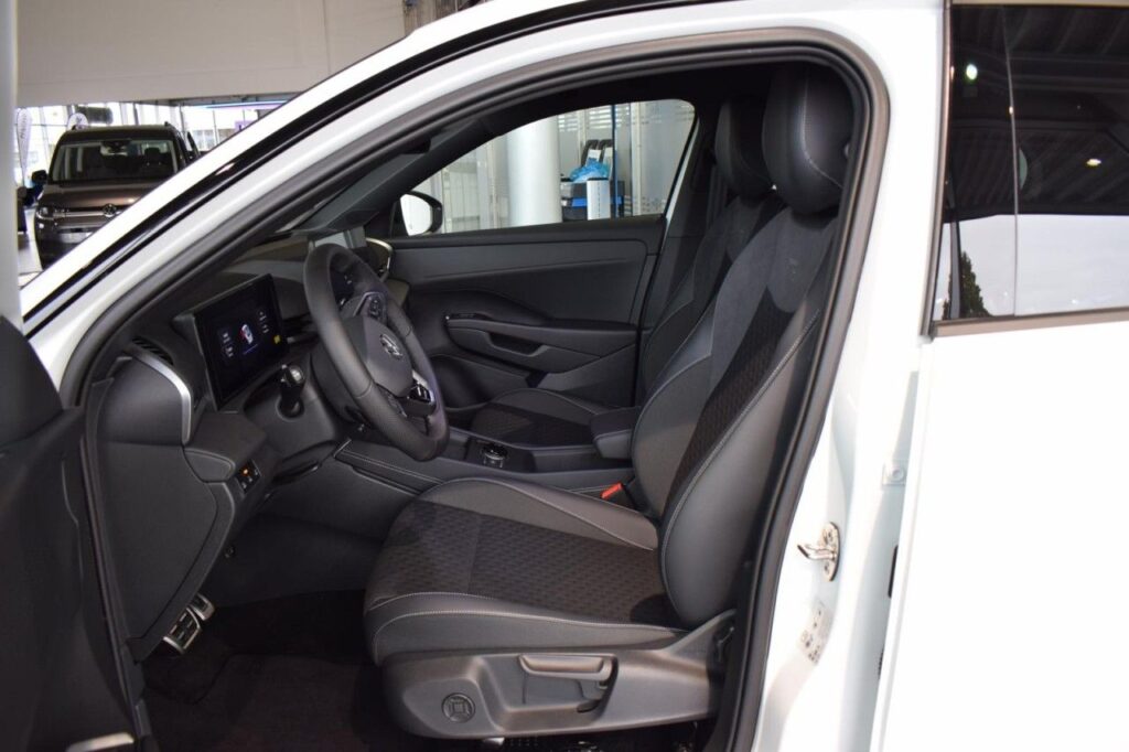 Volkswagen T-Roc Exposé-Bild 7