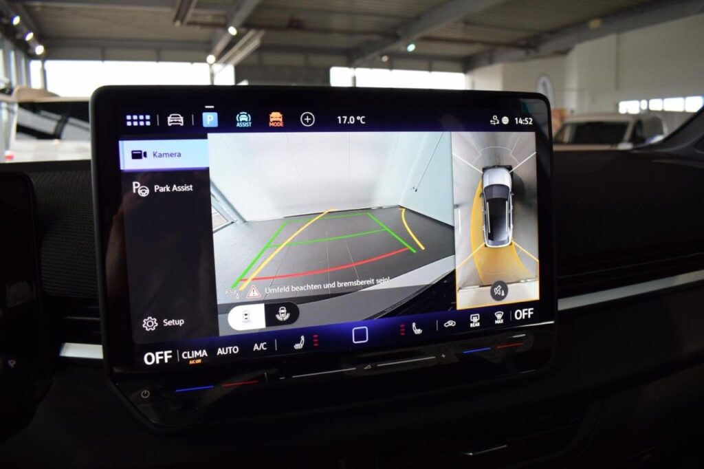 Volkswagen T-Roc Exposé-Bild 15