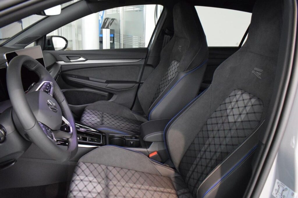 Volkswagen Golf Exposé-Bild 5