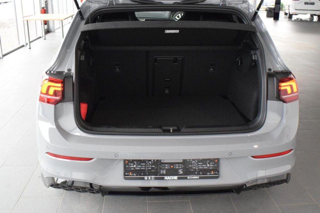 Volkswagen Golf Exposé-Bild 9