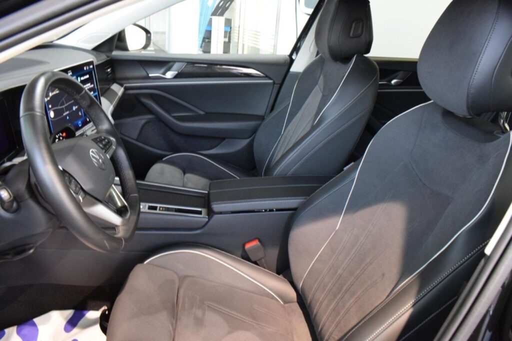 Volkswagen Passat Variant Exposé-Bild 6