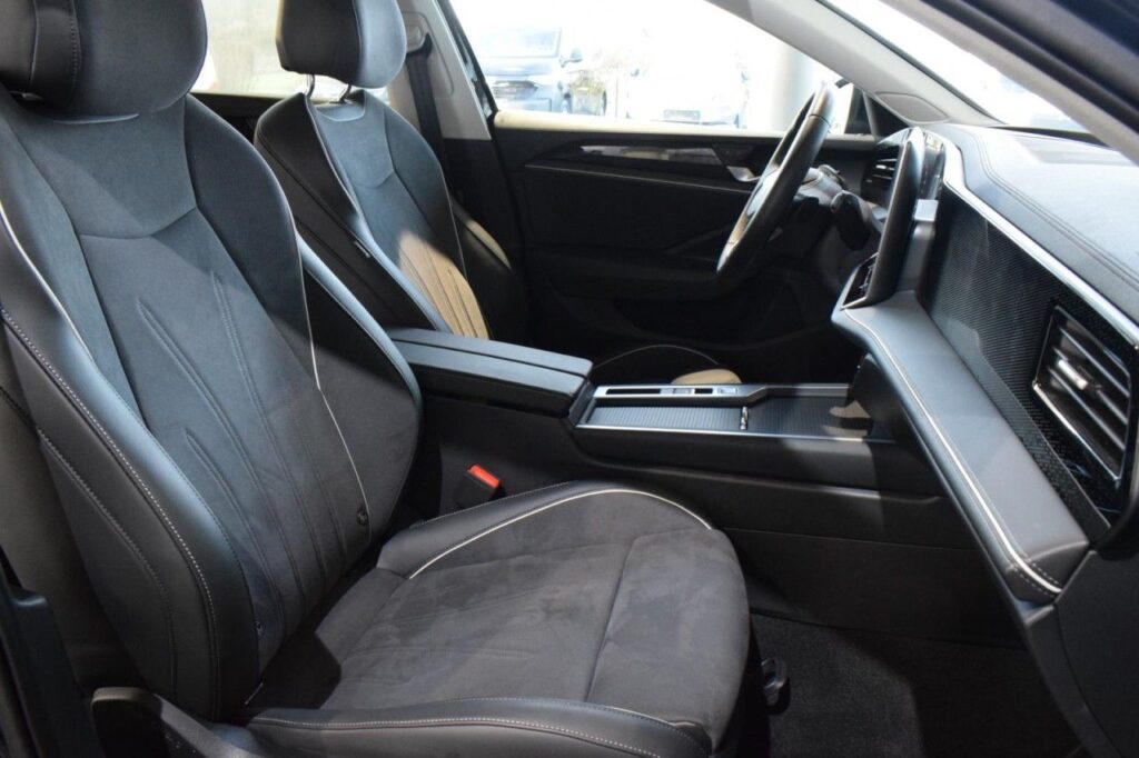 Volkswagen Passat Variant Exposé-Bild 8