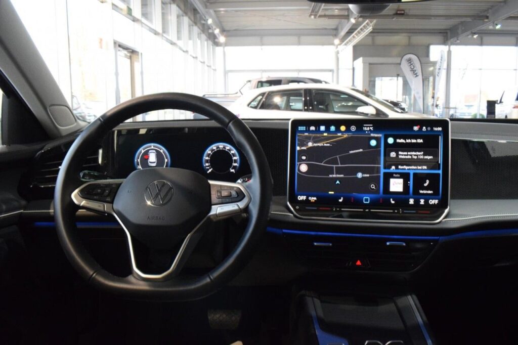 Volkswagen Passat Variant Exposé-Bild 11