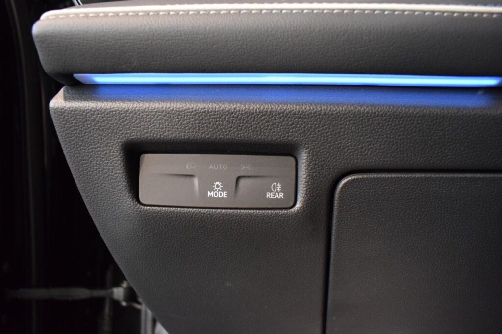 Volkswagen Passat Variant Exposé-Bild 13