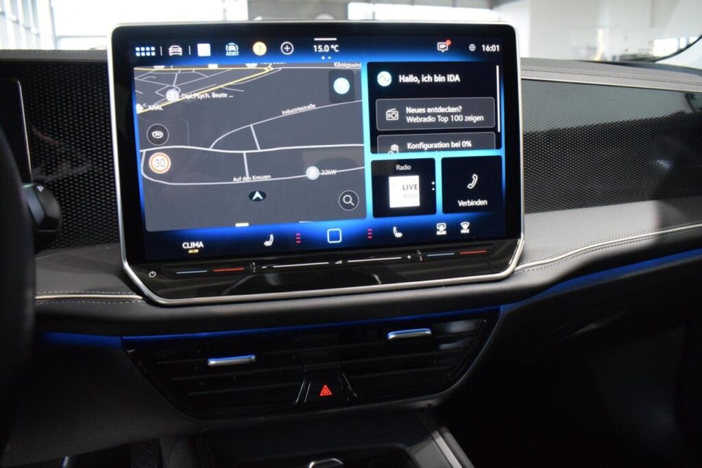 Volkswagen Passat Variant Exposé-Bild 15