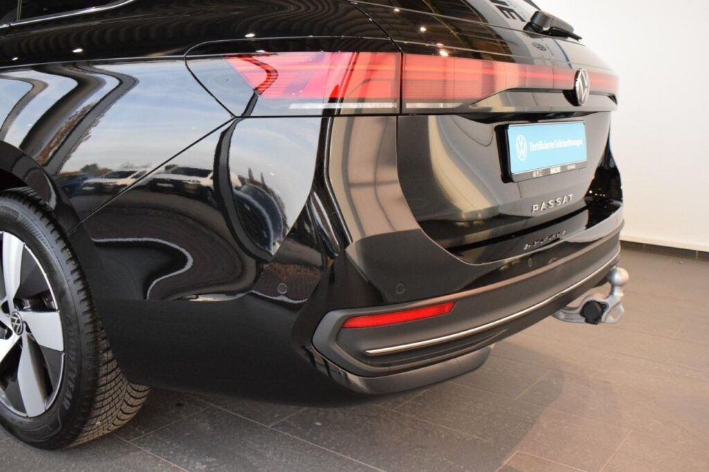Volkswagen Passat Variant Exposé-Bild 18