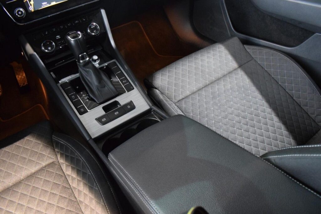 Skoda Superb Exposé-Bild 11