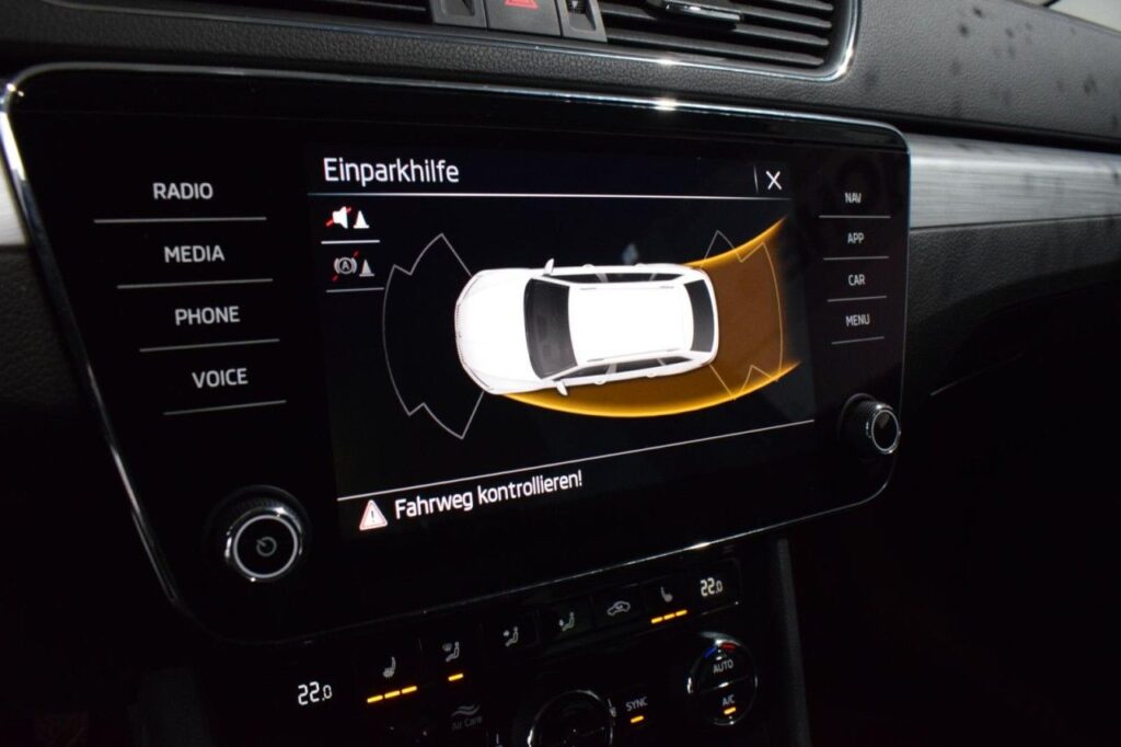 Skoda Superb Exposé-Bild 13