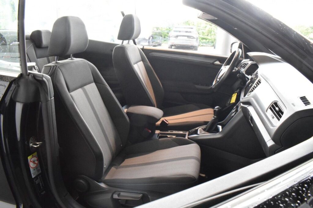 Volkswagen T-Roc Exposé-Bild 7