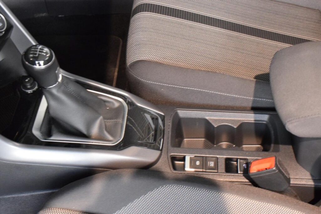 Volkswagen T-Roc Exposé-Bild 11