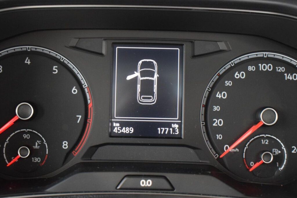 Volkswagen T-Roc Exposé-Bild 15