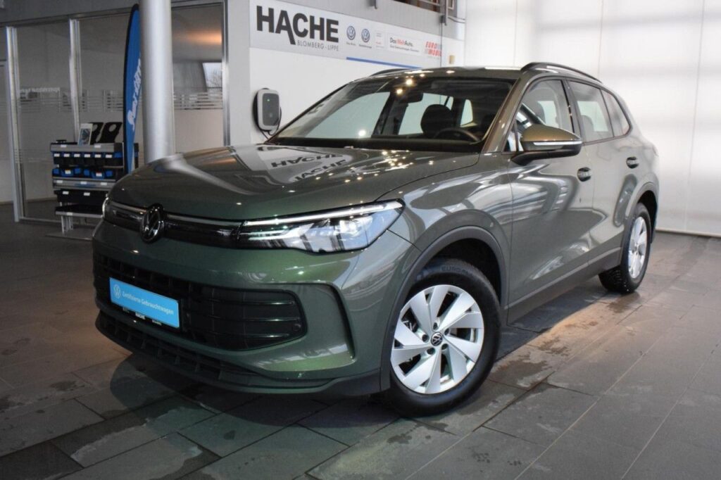 Volkswagen Tiguan Exposé-Bild 2