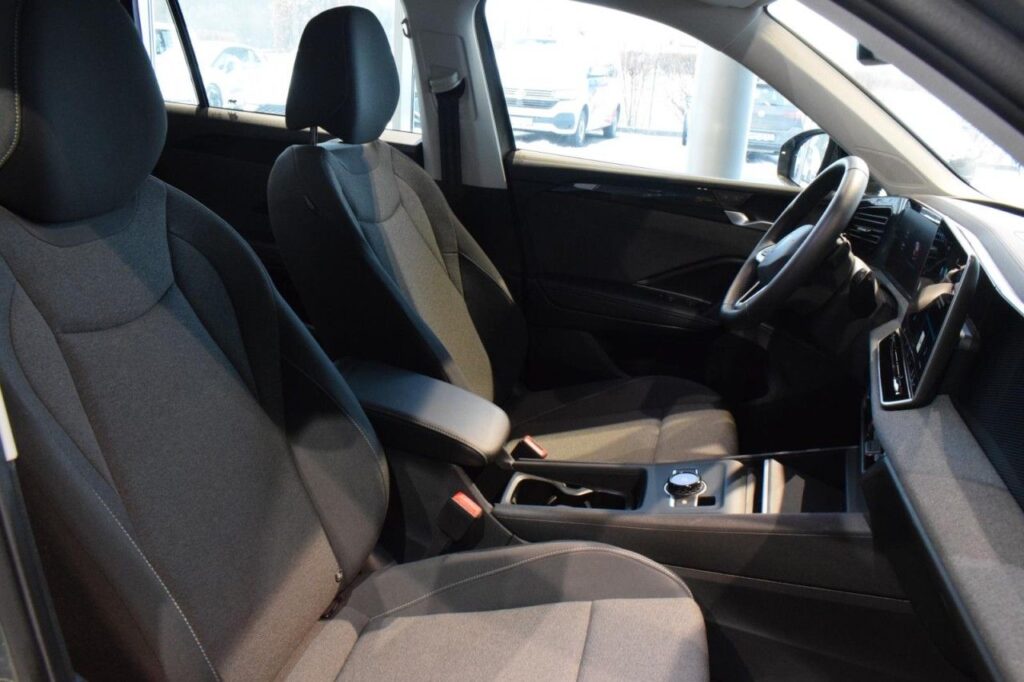 Volkswagen Tiguan Exposé-Bild 7